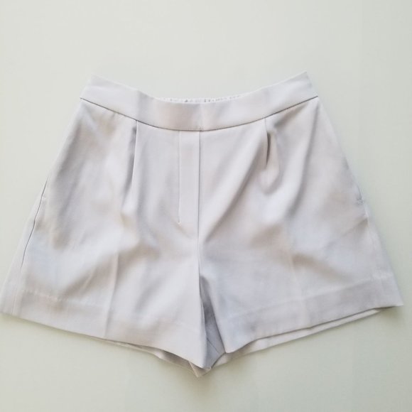 Aritzia Babaton COHEN SHORT TERADO dress shorts - Picture 2 of 8